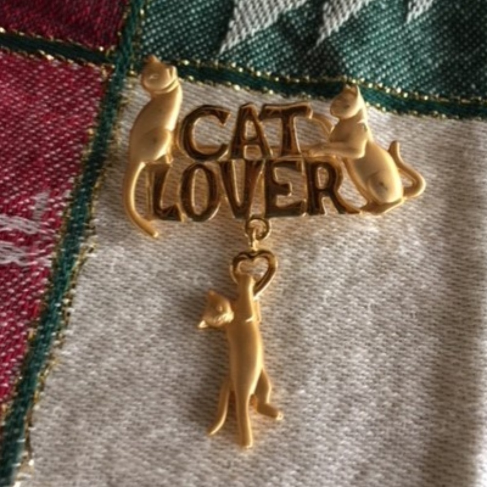 Cat Lover Brooch with Dangling Cat Signed JJ